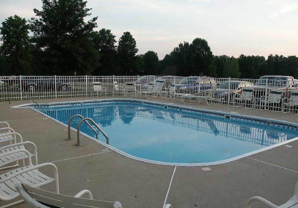 Mariner'S Village Resort Carlyle Kültér fotó