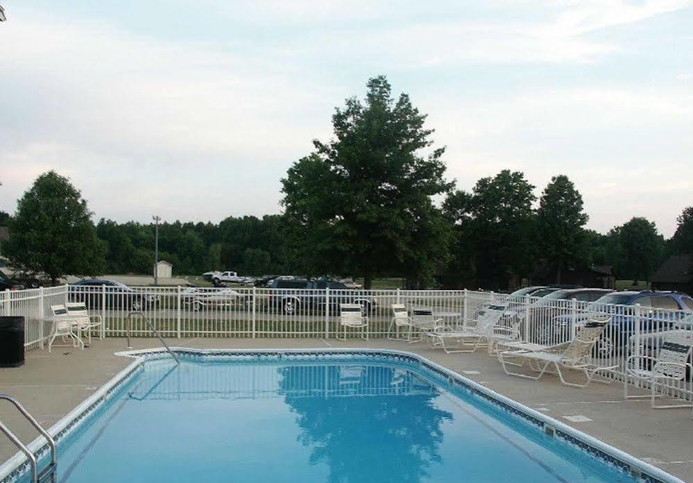 Mariner'S Village Resort Carlyle Kültér fotó