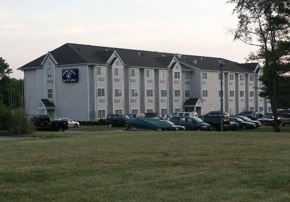 Mariner'S Village Resort Carlyle Kültér fotó